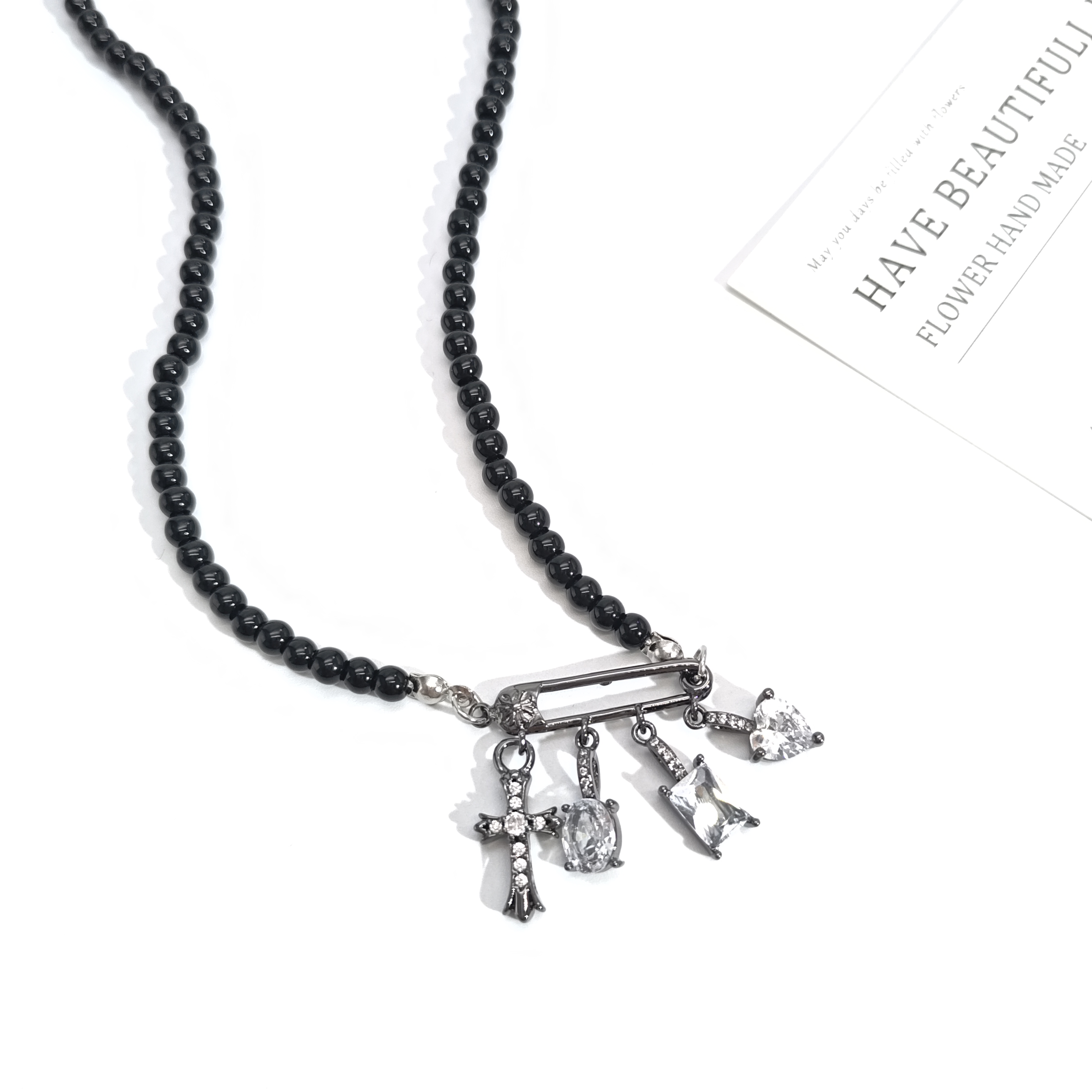 铜合金仿珍珠项链 06736小众设计高级感黑串珠闪闪吊坠个性项链