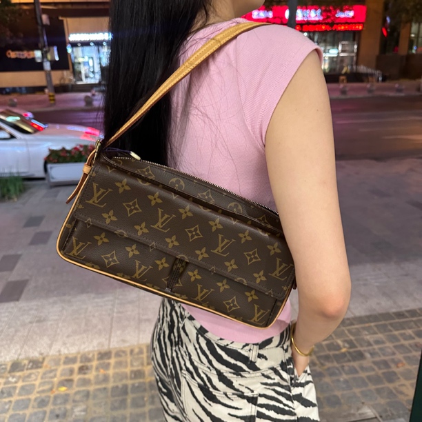 95新 LouisVuitton/路易威登 Lv老花骆驼小号单肩包