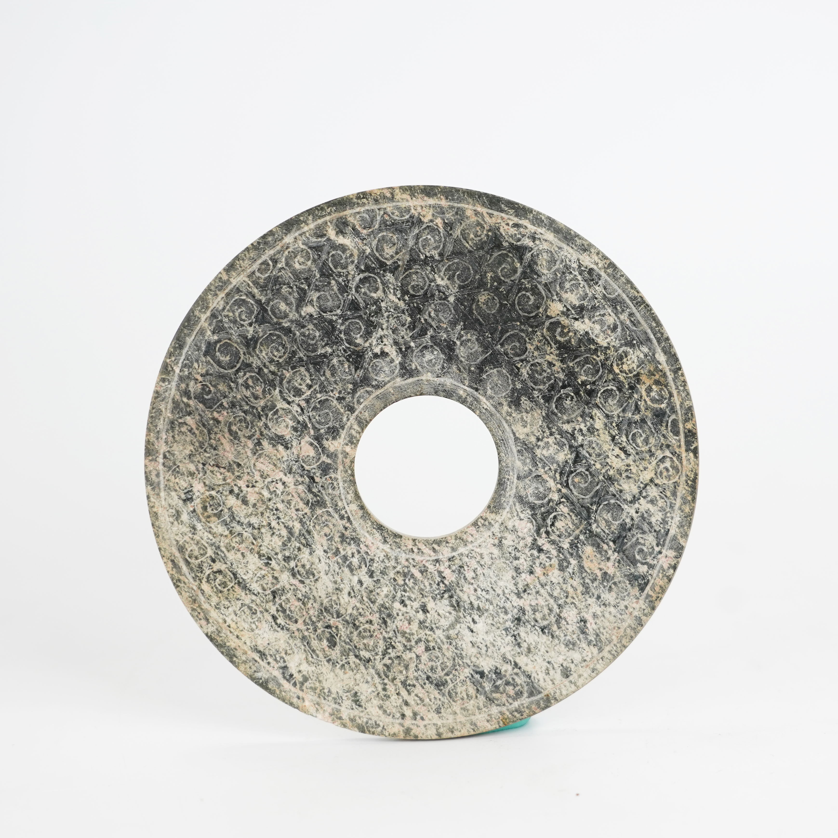 Lot021 明 谷云纹玉璧