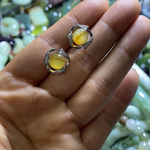 岫玉耳钉未镶嵌一对