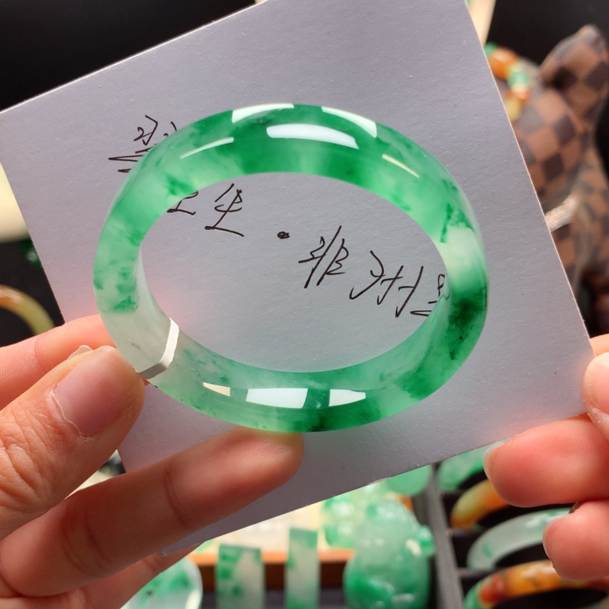 【闪购商品】未镶嵌手镯石英质玉