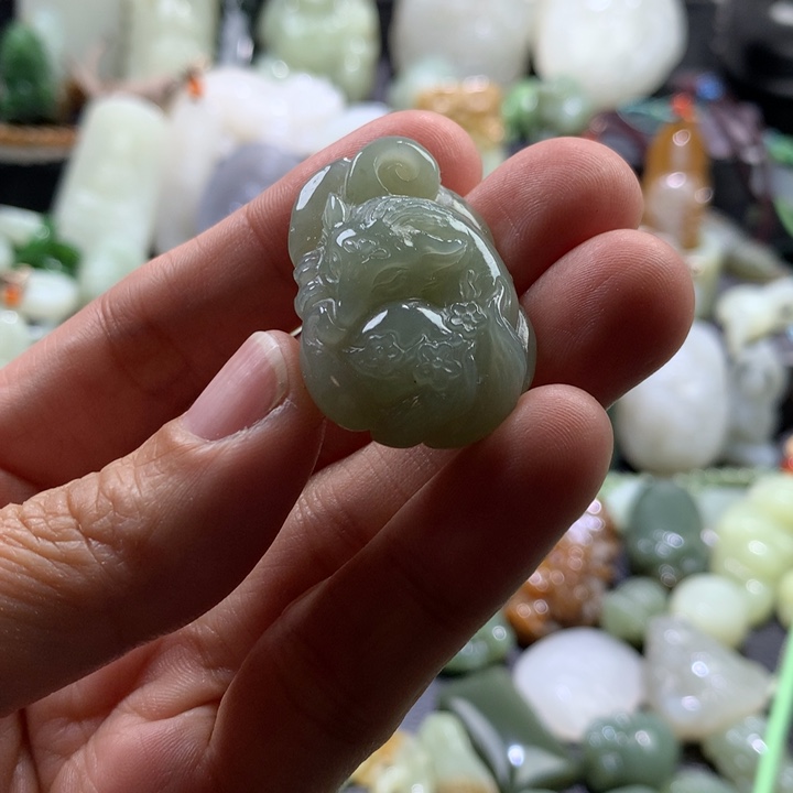 和田玉颈饰未镶嵌