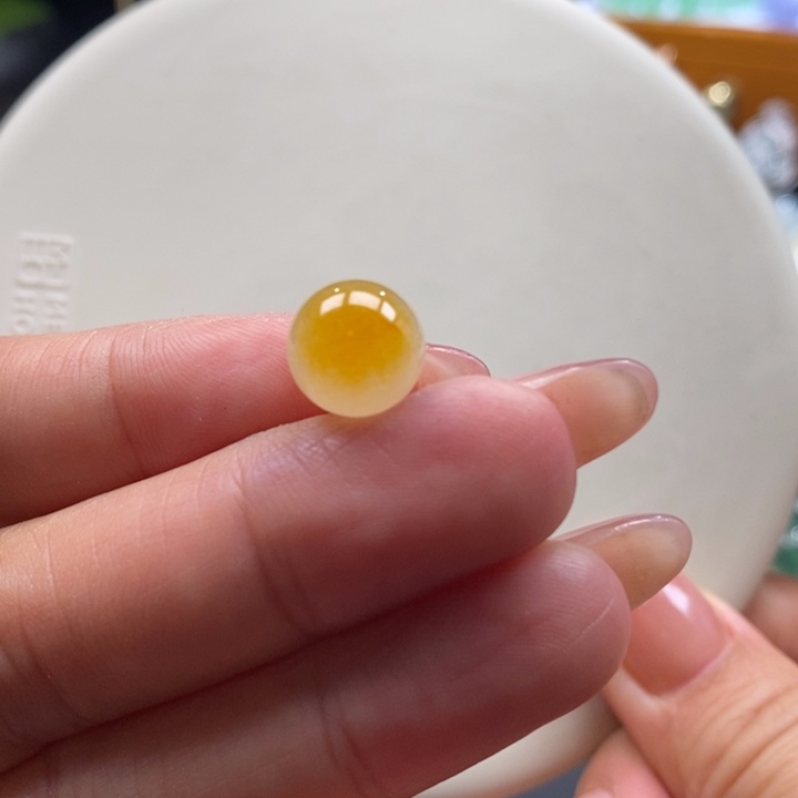 翡翠吊坠(不含链)未镶嵌小*包翡翠冰黄翡珠