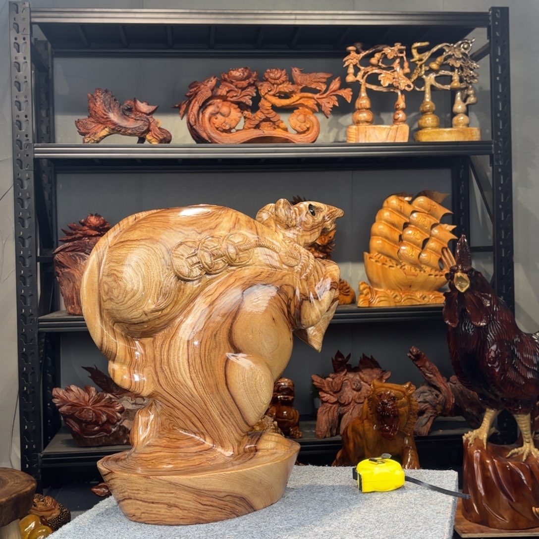 用***木香樟木老鼠桌面摆件