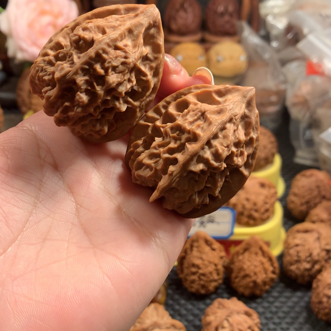 文玩核桃把件龙骨