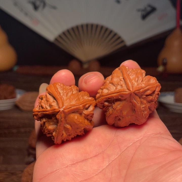 文玩核桃吊坠f****轻十字