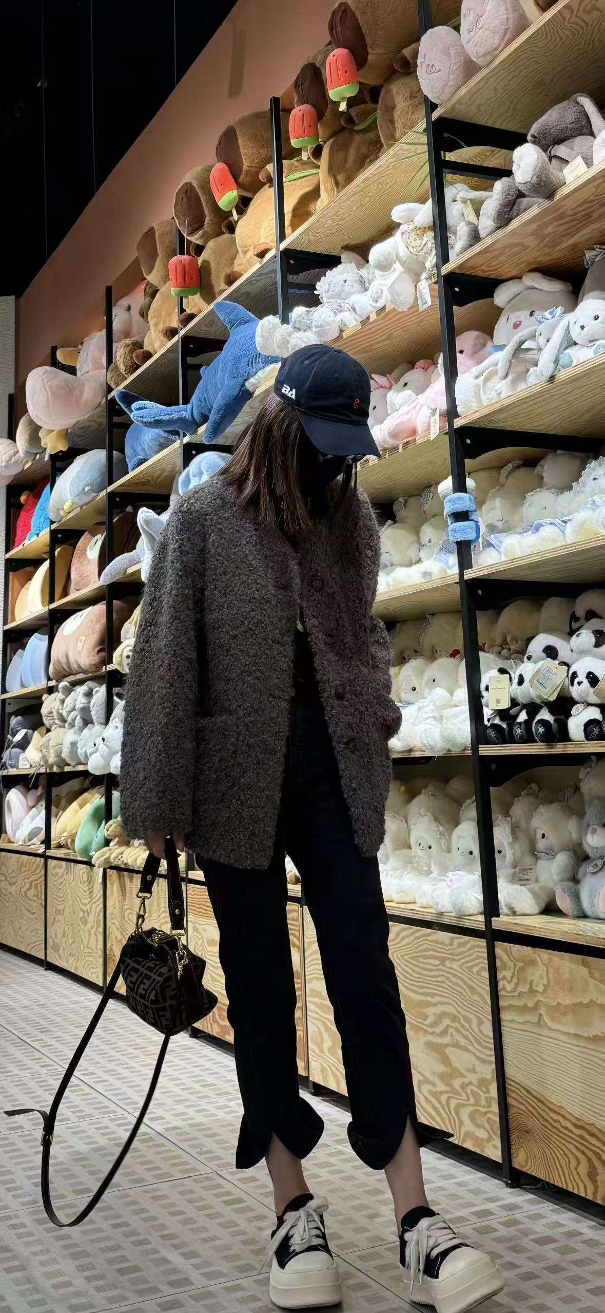 2025秋冬季新款原创设计师时尚轻奢长款外套女 85092