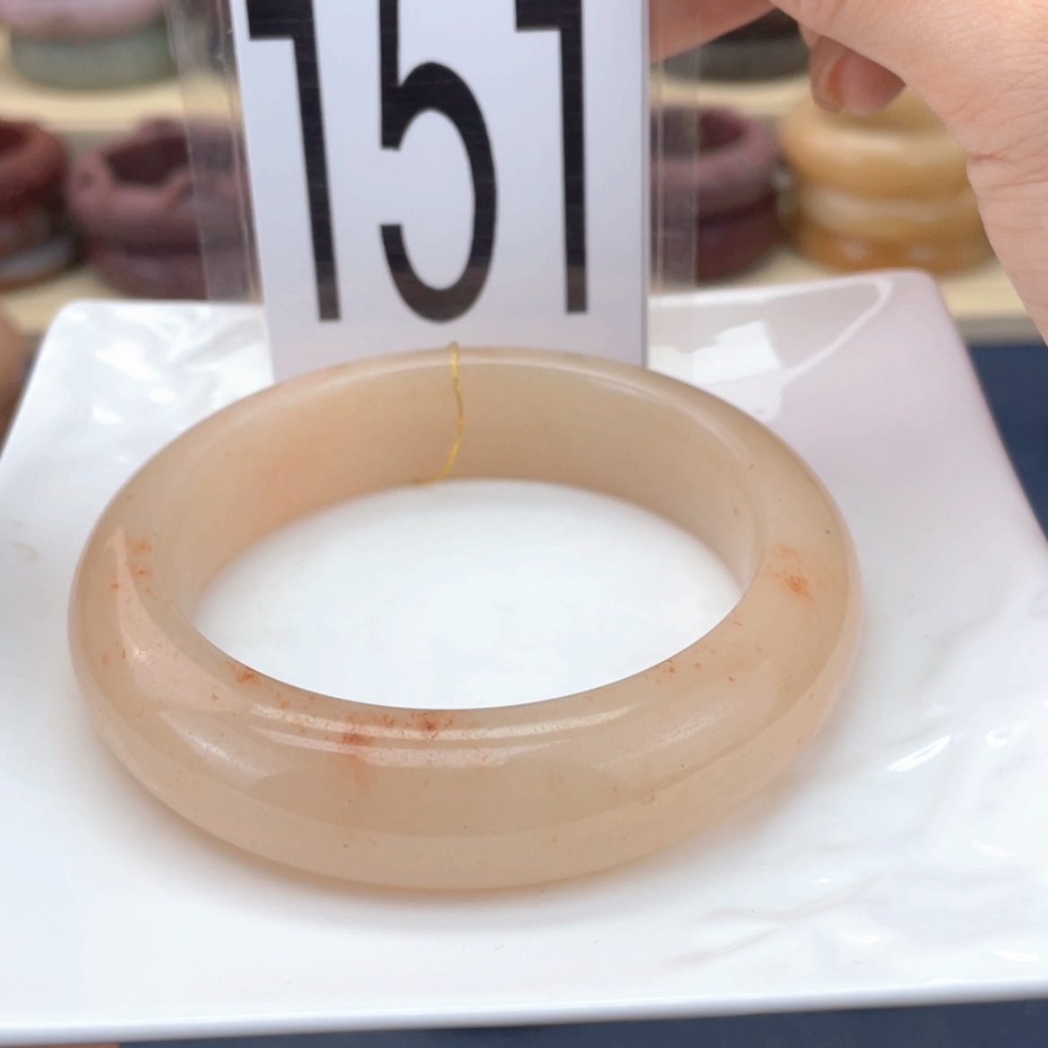 【闪购商品】石英质玉手镯未镶嵌