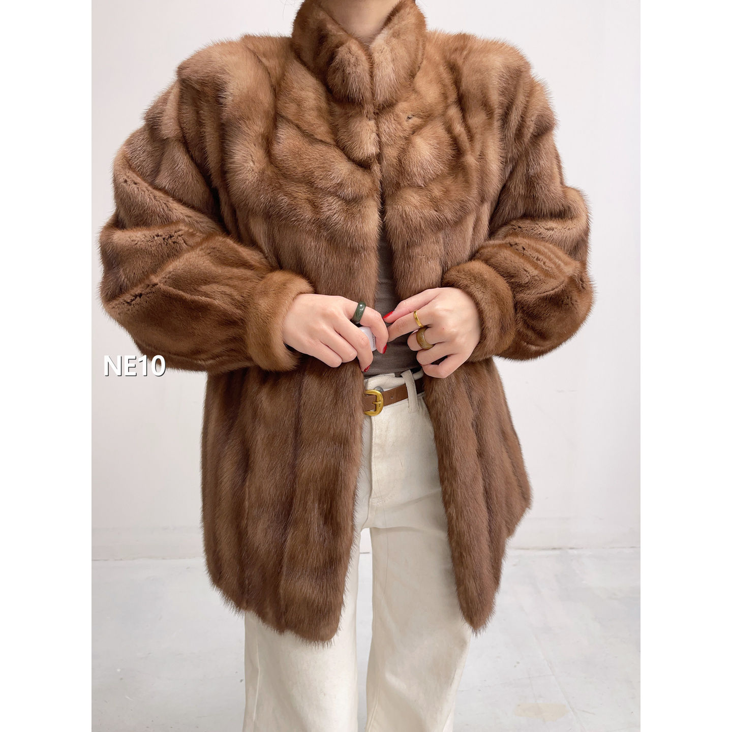 【NE10】S 蜜茶棕短款整皮水貂外套女（肩41胸102衣70袖56）05010