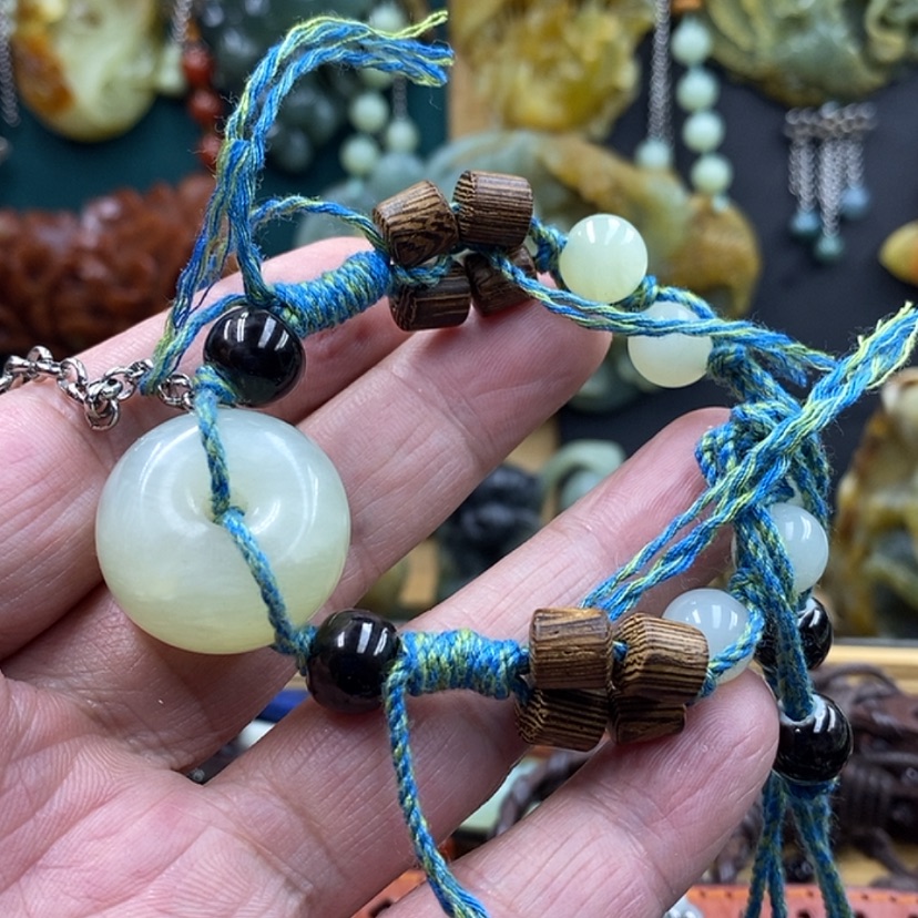 【闪购商品】未镶嵌蛇纹石玉手牌