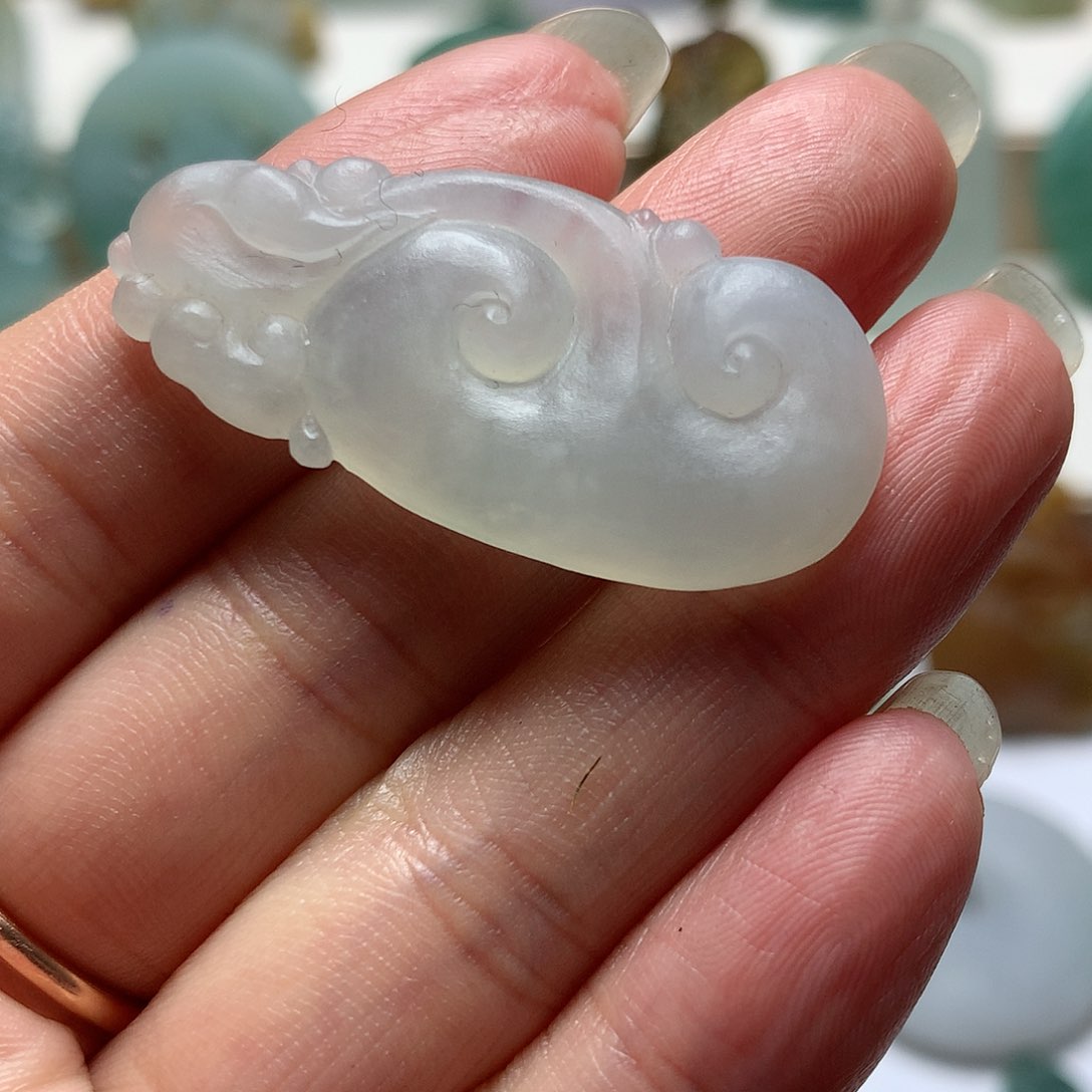 定制翡翠未镶嵌如意