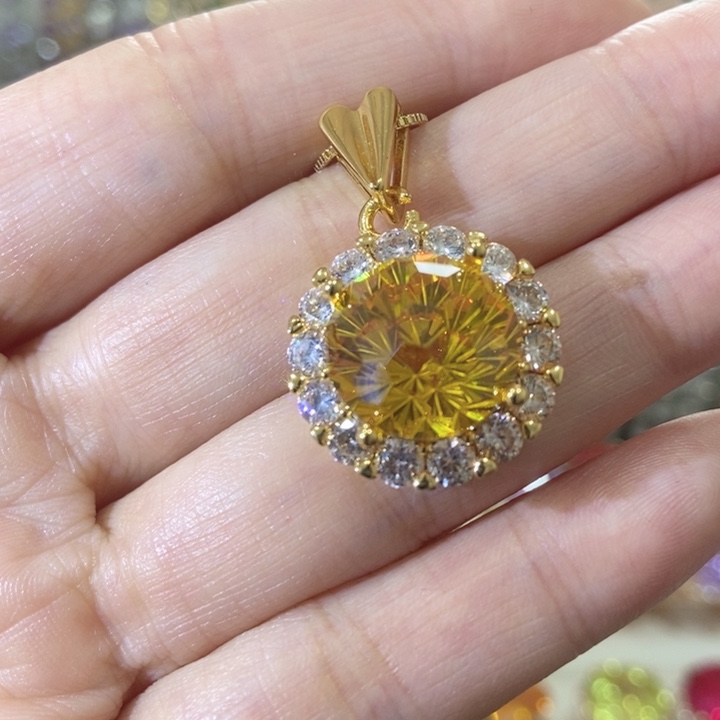 22锆石（处理）吊坠