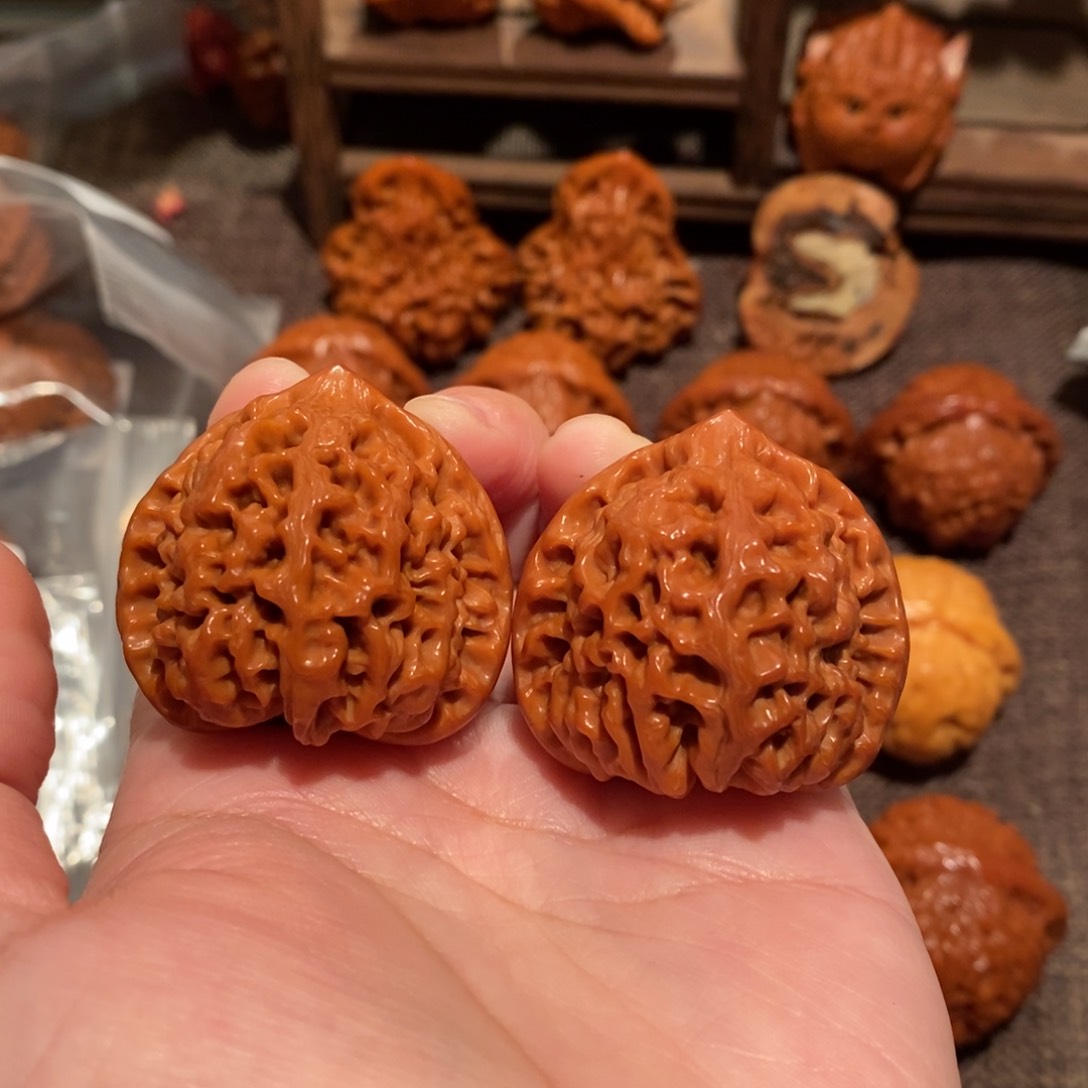 文玩核桃吊坠拒****?太行龙纹744