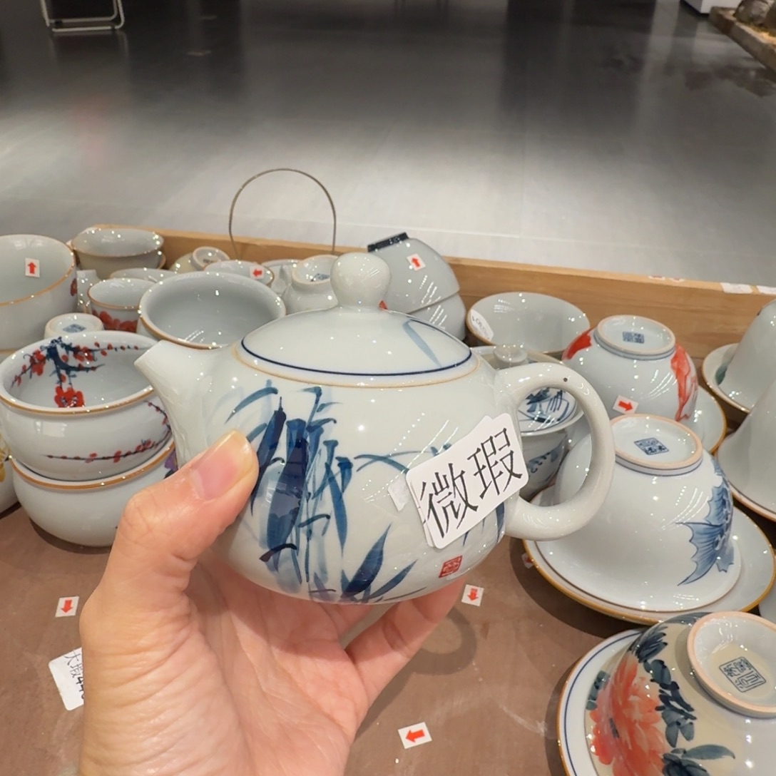 釉下手绘茶具微瑕