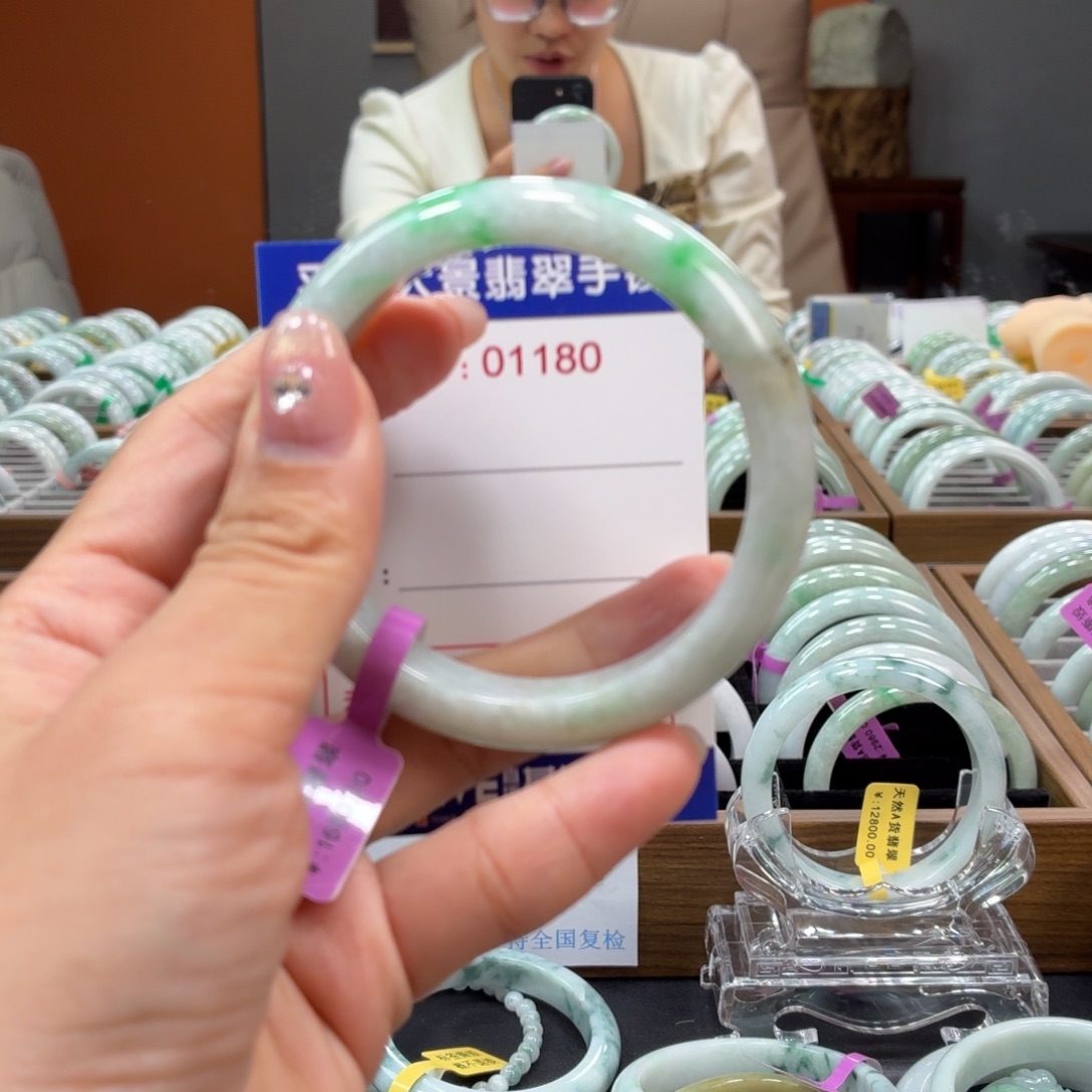 翡翠未镶嵌手镯555