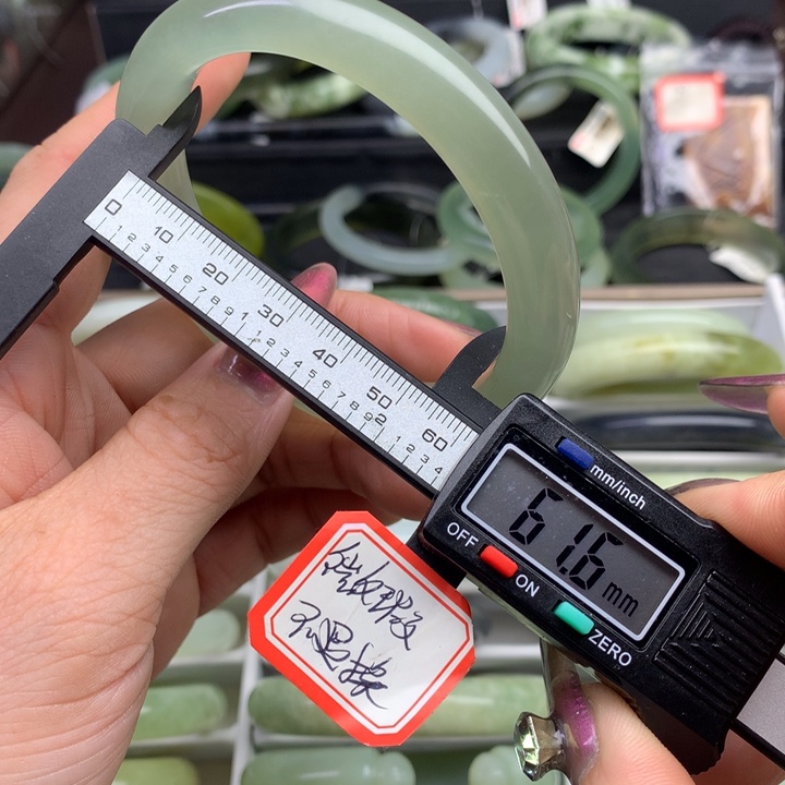 蛇纹石玉手镯未镶嵌659