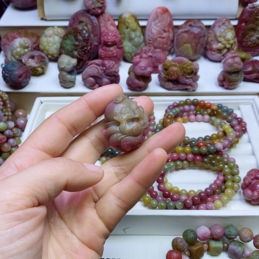 玛瑙/玉髓盐源玛瑙未镶嵌快**行