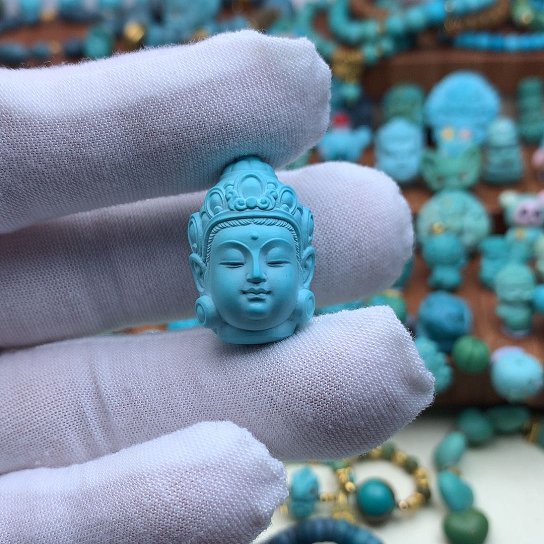 绿松石未镶嵌颈饰