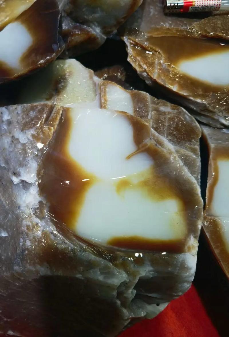 新疆和田玉保真 糖白 糖青白 高清白 且末白玉