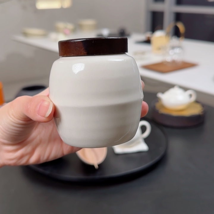 无垠茶叶罐草木灰