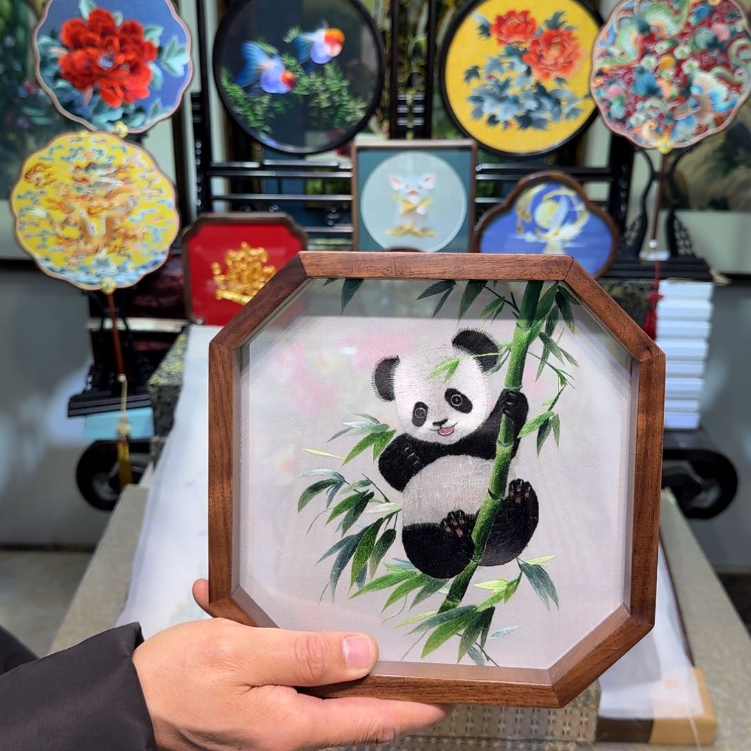 刺绣刺绣工艺精湛