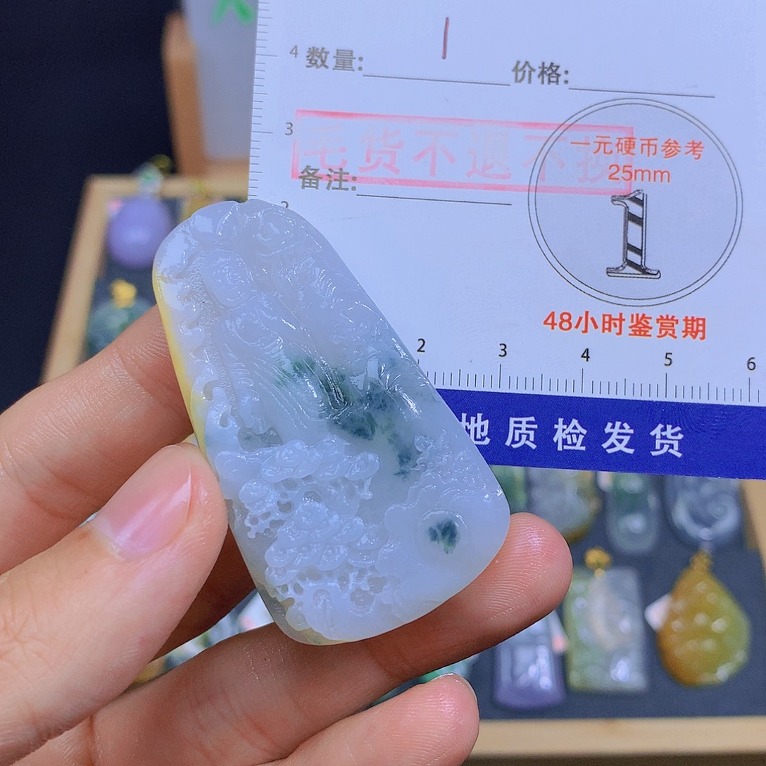 翡翠未镶嵌颈饰翡翠