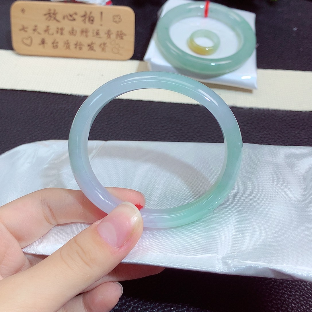 翡翠未镶嵌手镯1275