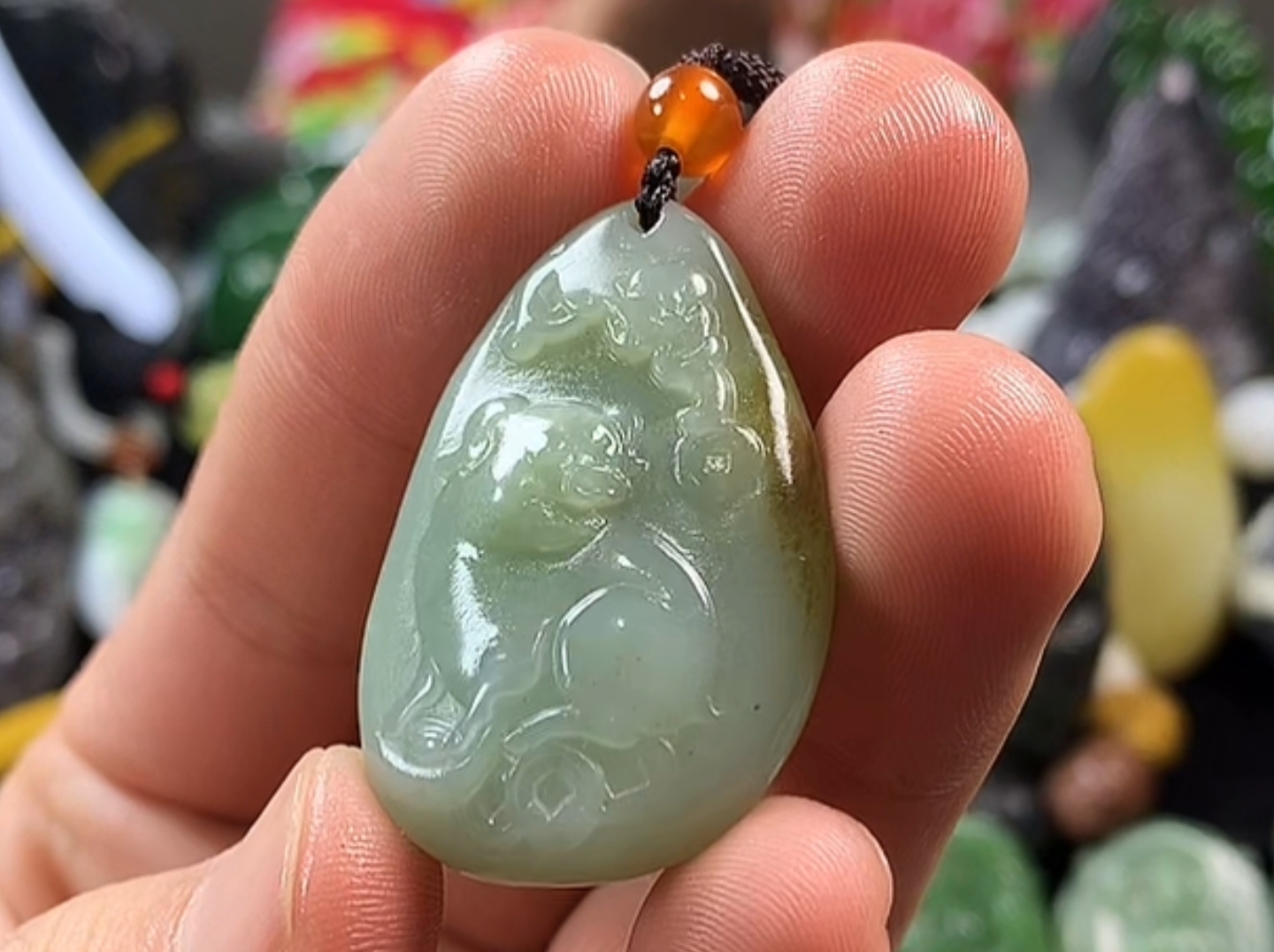 和田玉猪挂件吊坠