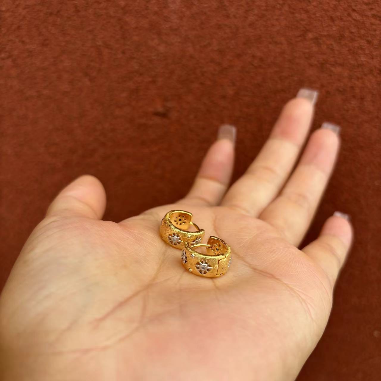 813-镂空镶嵌耳环