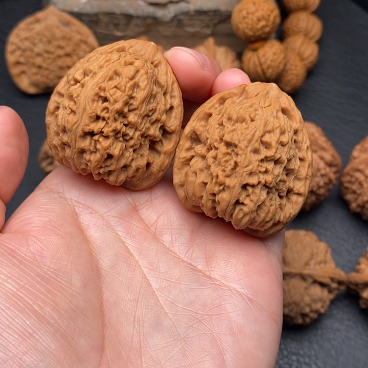 桃核把件全品37南疆石