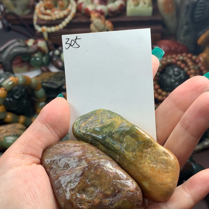 岫岩河磨玉（透闪石质玉）把件未镶嵌