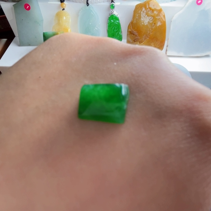 翡翠未镶嵌颈饰天然翡翠