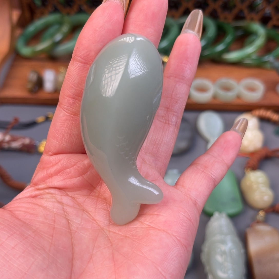 和田玉（糖玉）未镶嵌颈饰