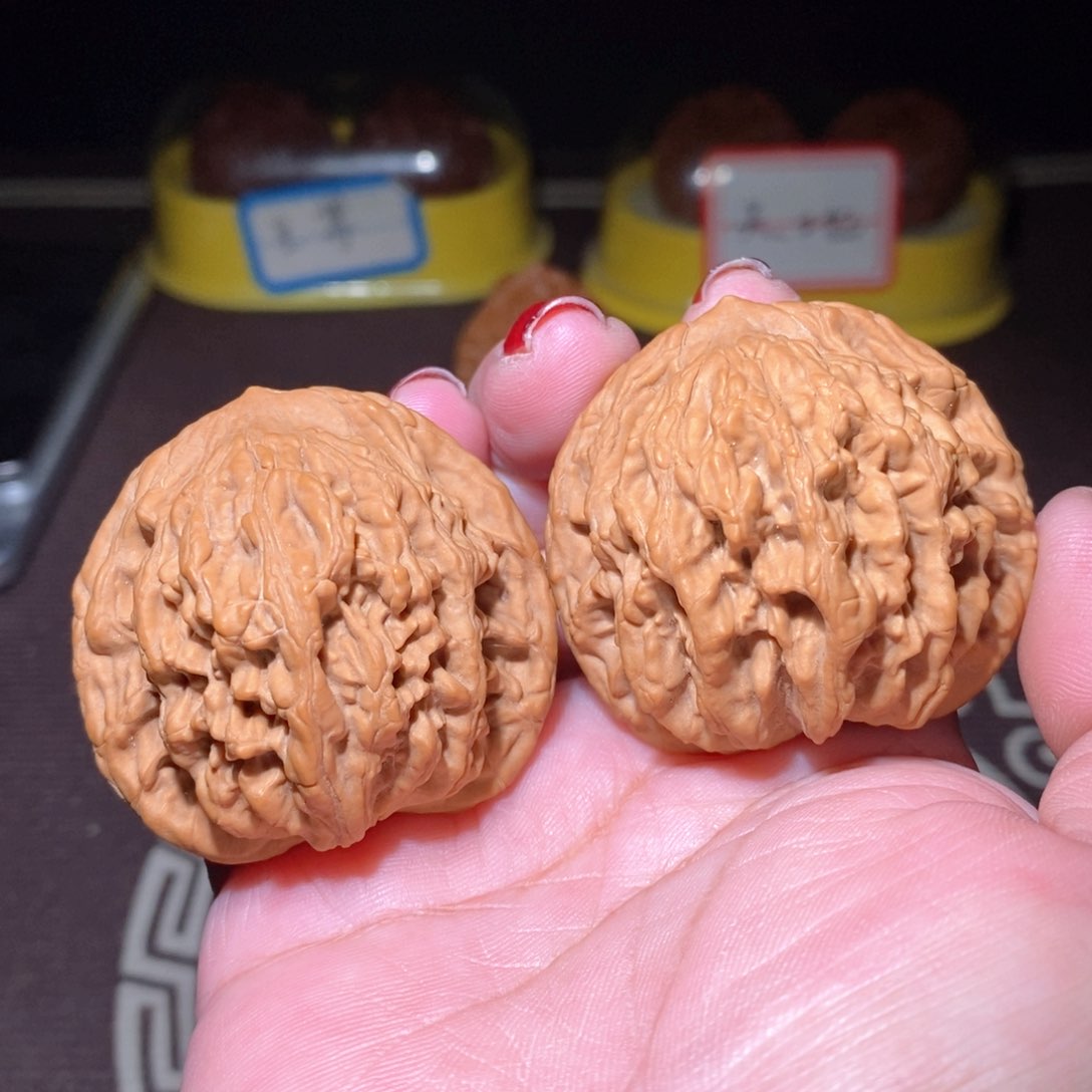 文玩核桃把件虎头