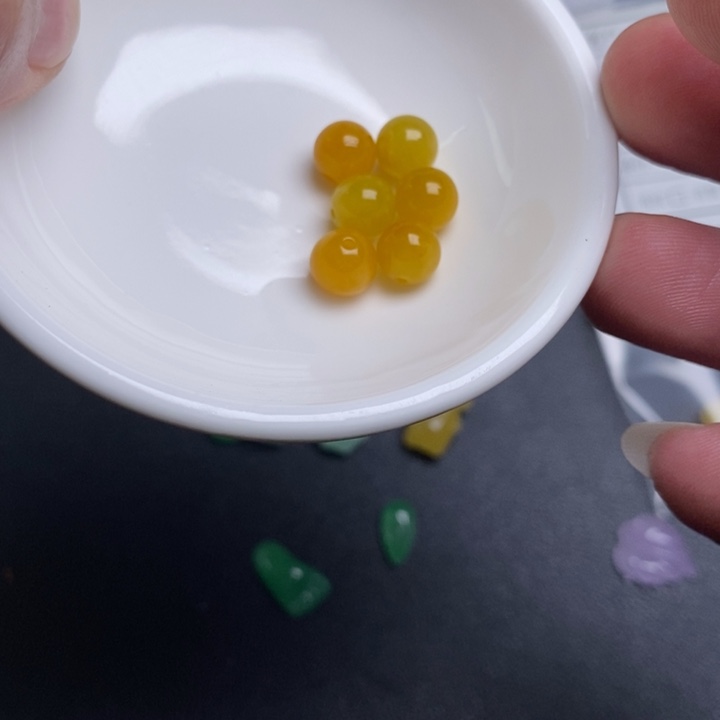 林***河翡翠未镶嵌颈饰挂件