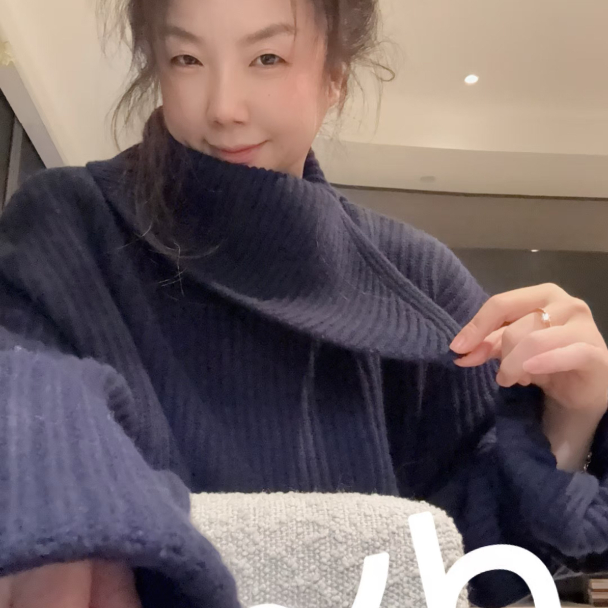 XUHUI-藏青坑条翻领毛衣