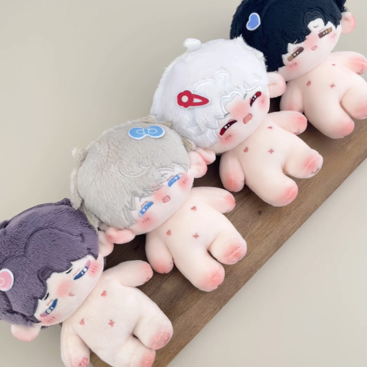 眯眯眼 10cm棉花娃娃（祁煜脸颊晒红去掉改痣）