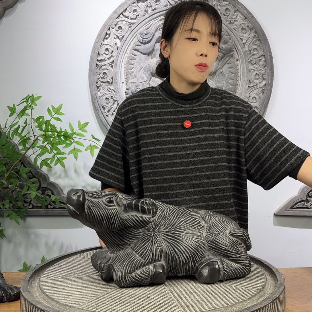 龙***牙石材青石雕刻精工卧牛摆件长度40厘米