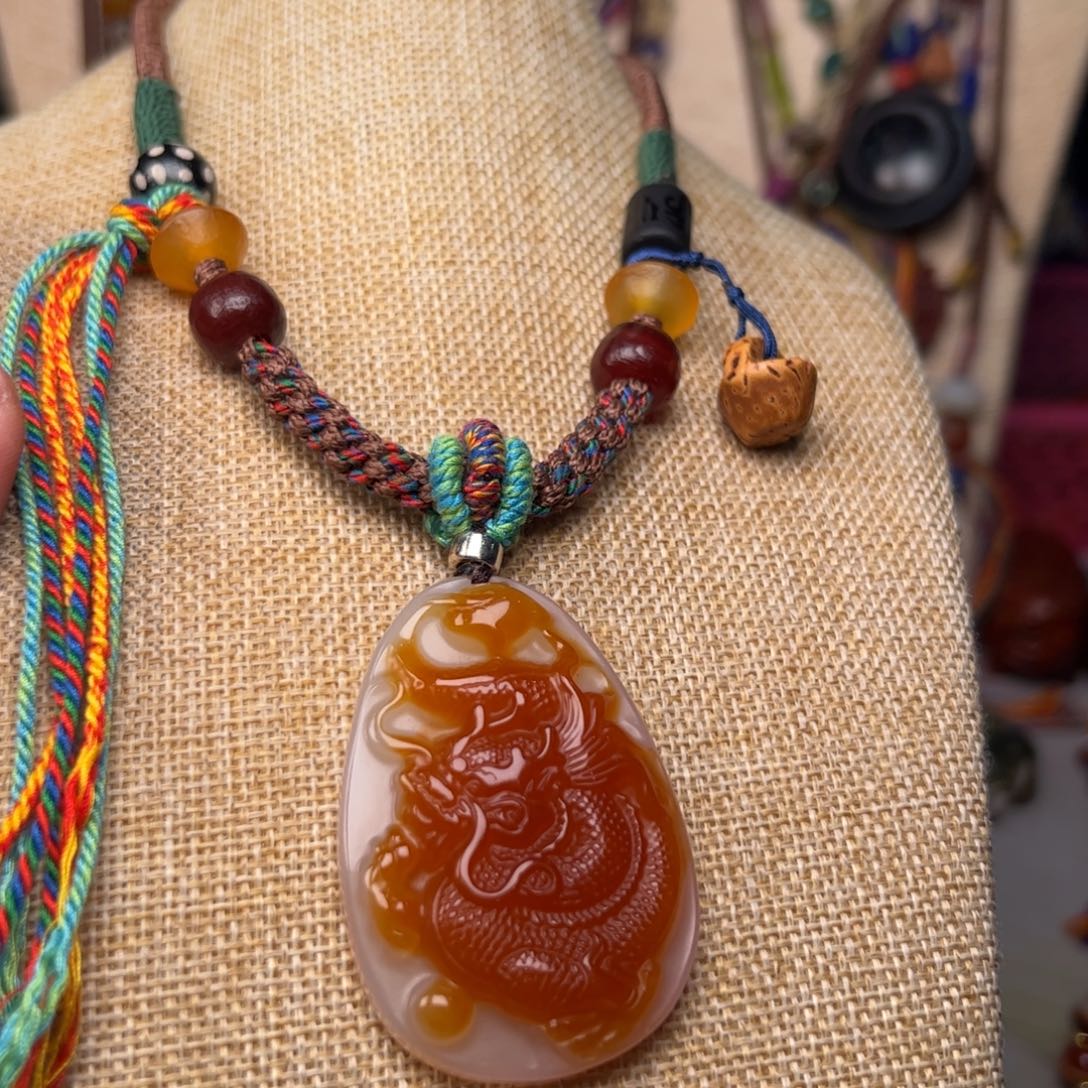 玛瑙/玉髓颈饰未镶嵌