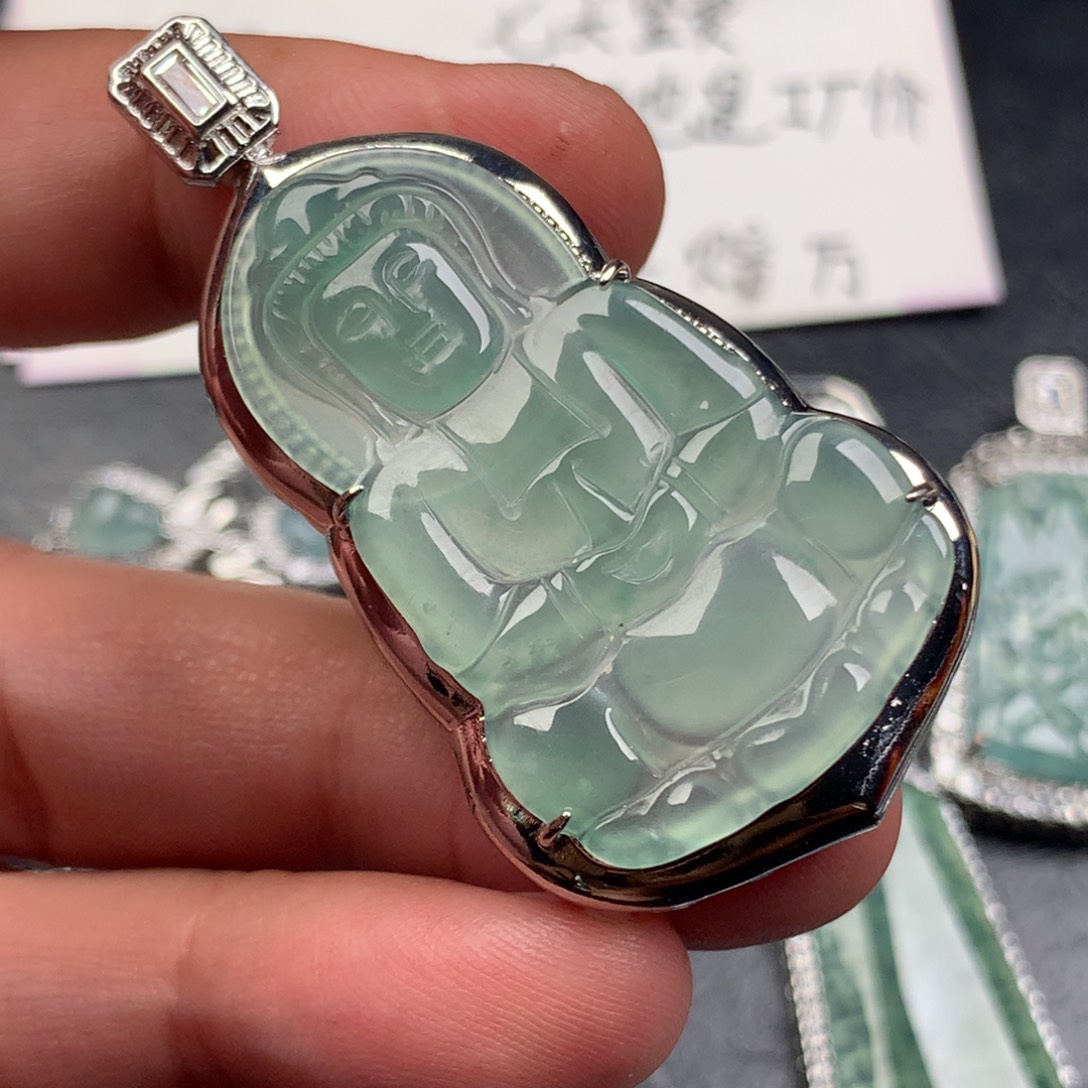 颈饰未镶嵌翡翠观音