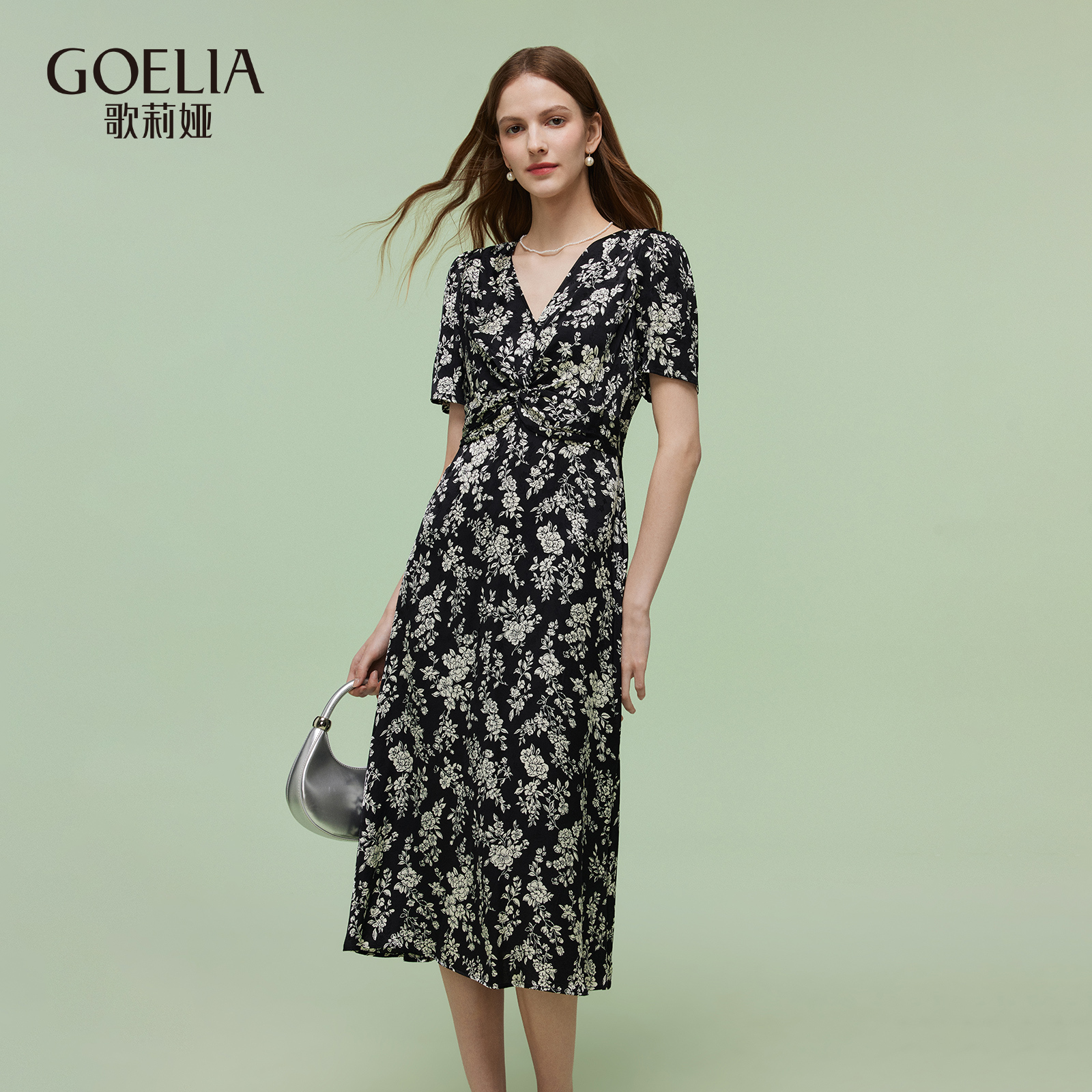 歌莉娅 夏季人丝人棉提花印花扭结连衣裙  1E4L4K3R0