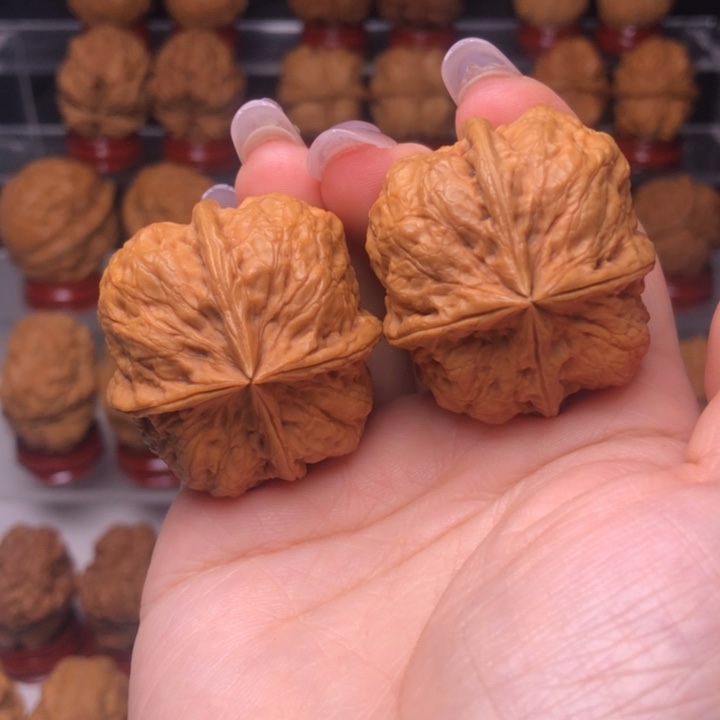 文玩核桃吊坠18战斧四楞