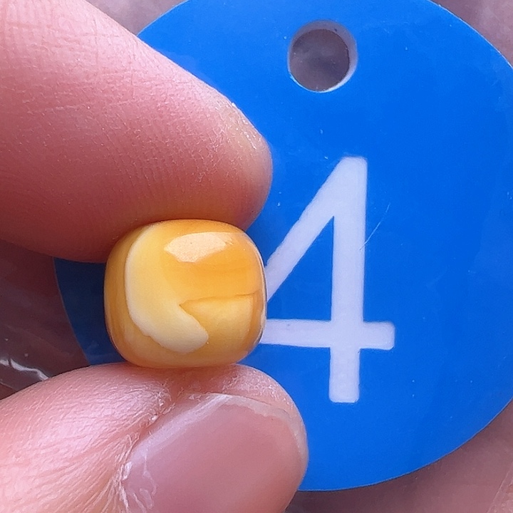 未镶嵌蜜蜡裸石9.2m m