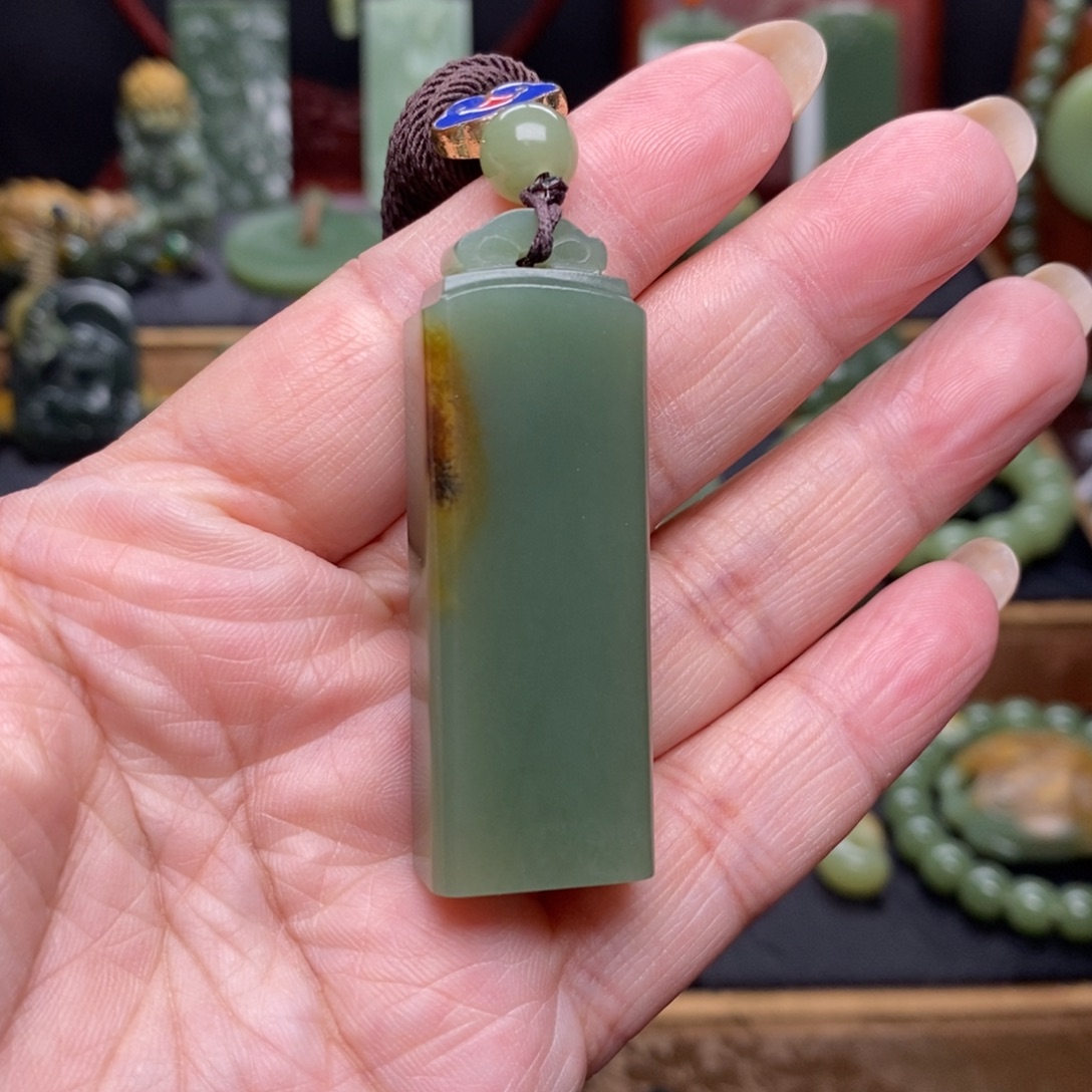 岫岩河磨玉（透闪石质玉）未镶嵌挂件