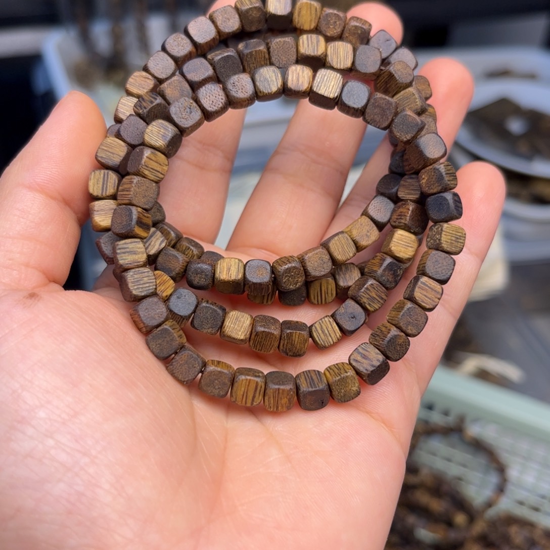 沉香沉香碎屑奇楠沉香西瓜叶方糖一条多样性发货