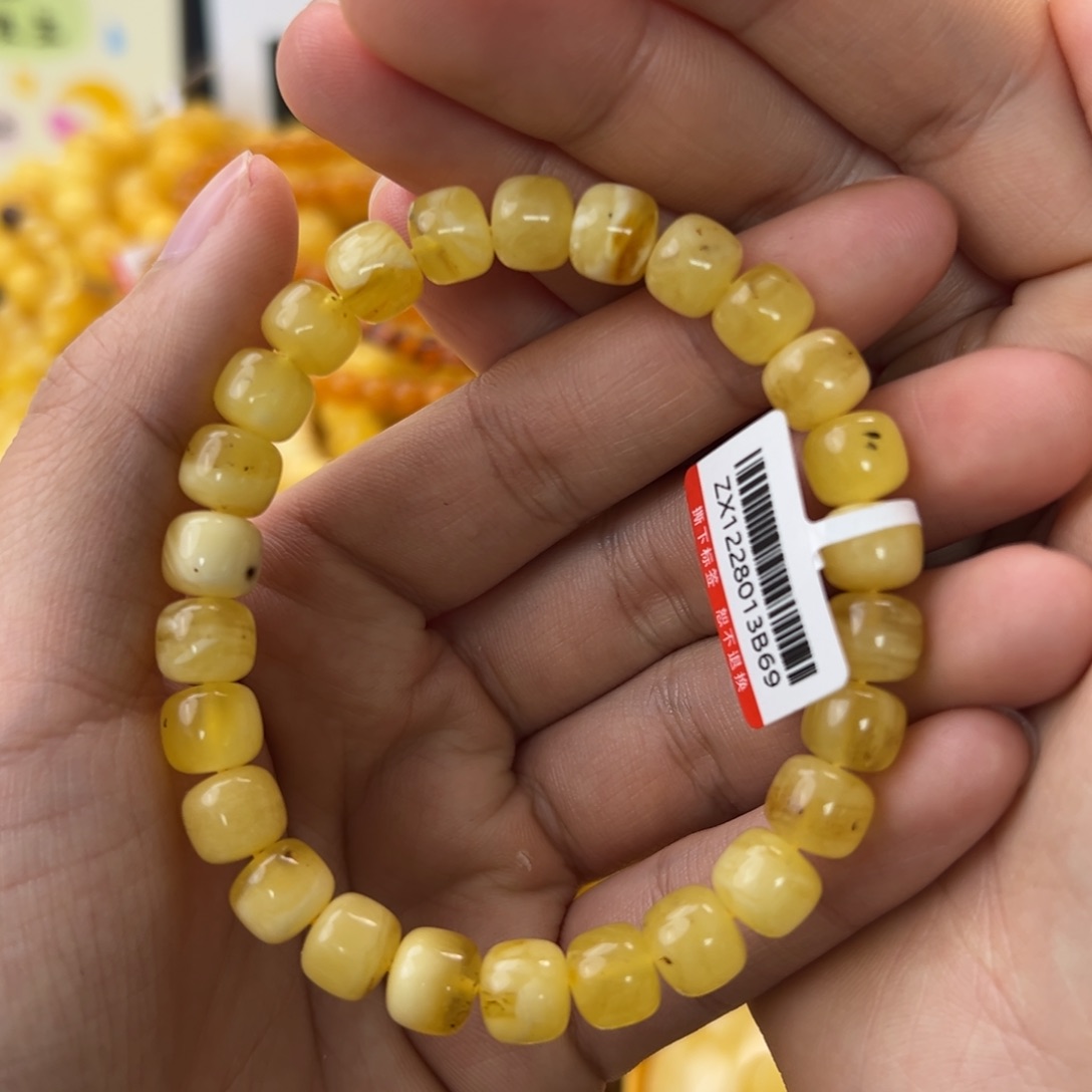 未镶嵌琥珀珠宝奇石