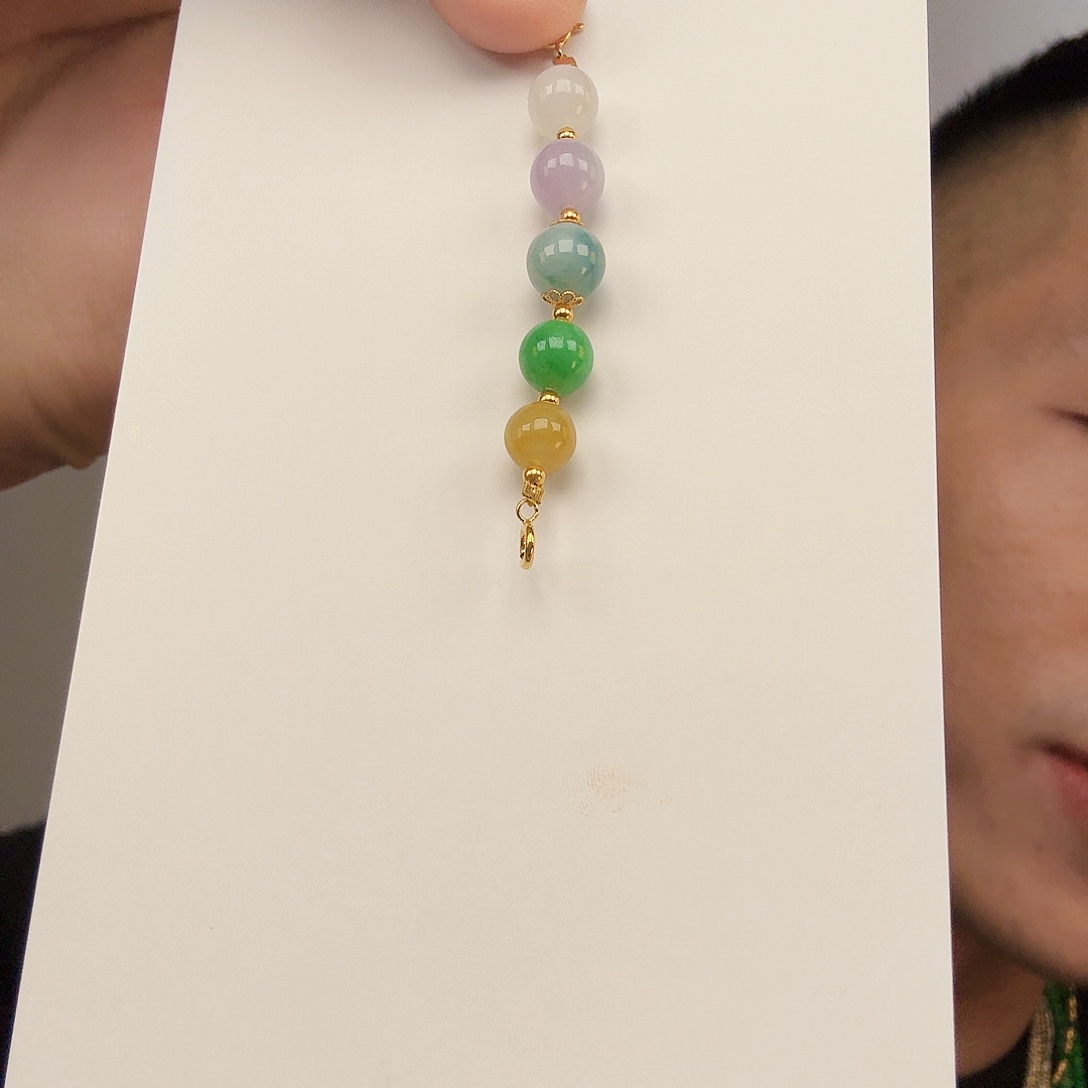 翡翠18K金镶嵌颈饰一件