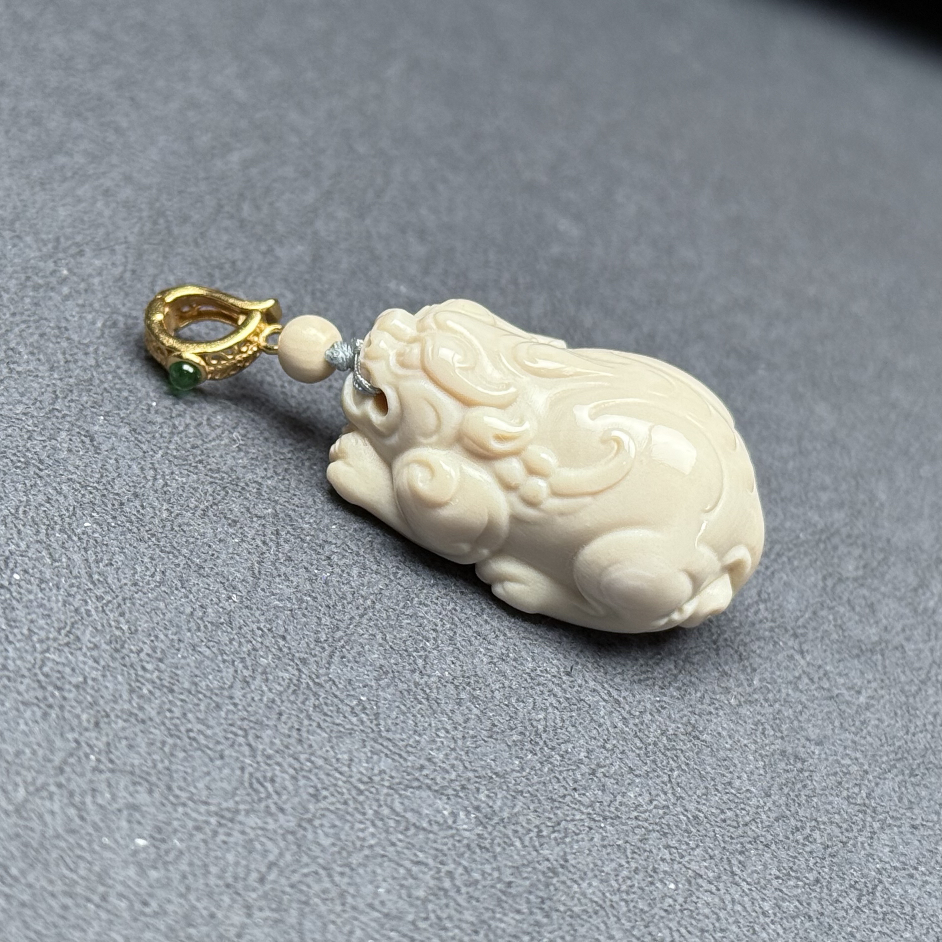 H6298天然猛犸象牙雕刻貔貅吊坠约18*28*16mm支持鉴定假一罚十