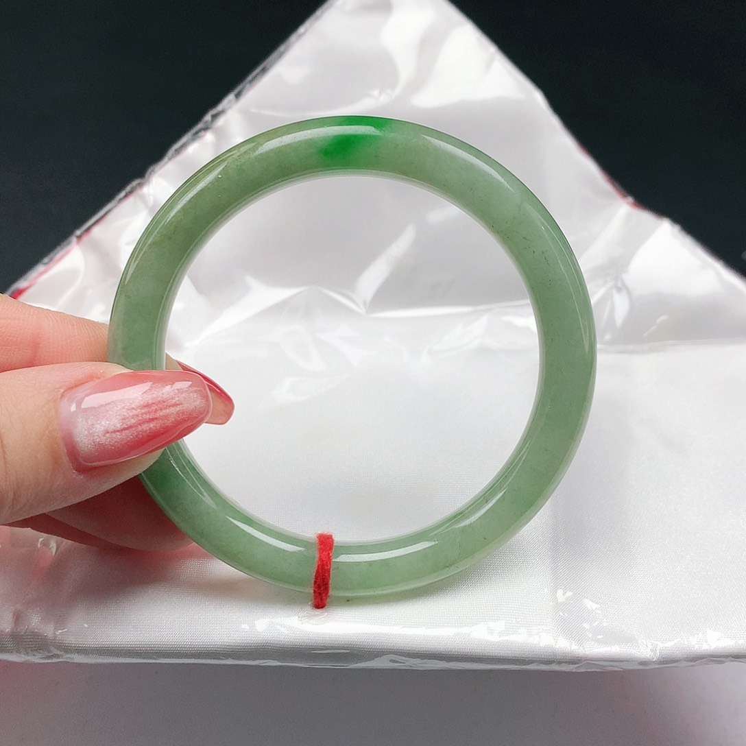 翡翠手镯未镶嵌翡翠036