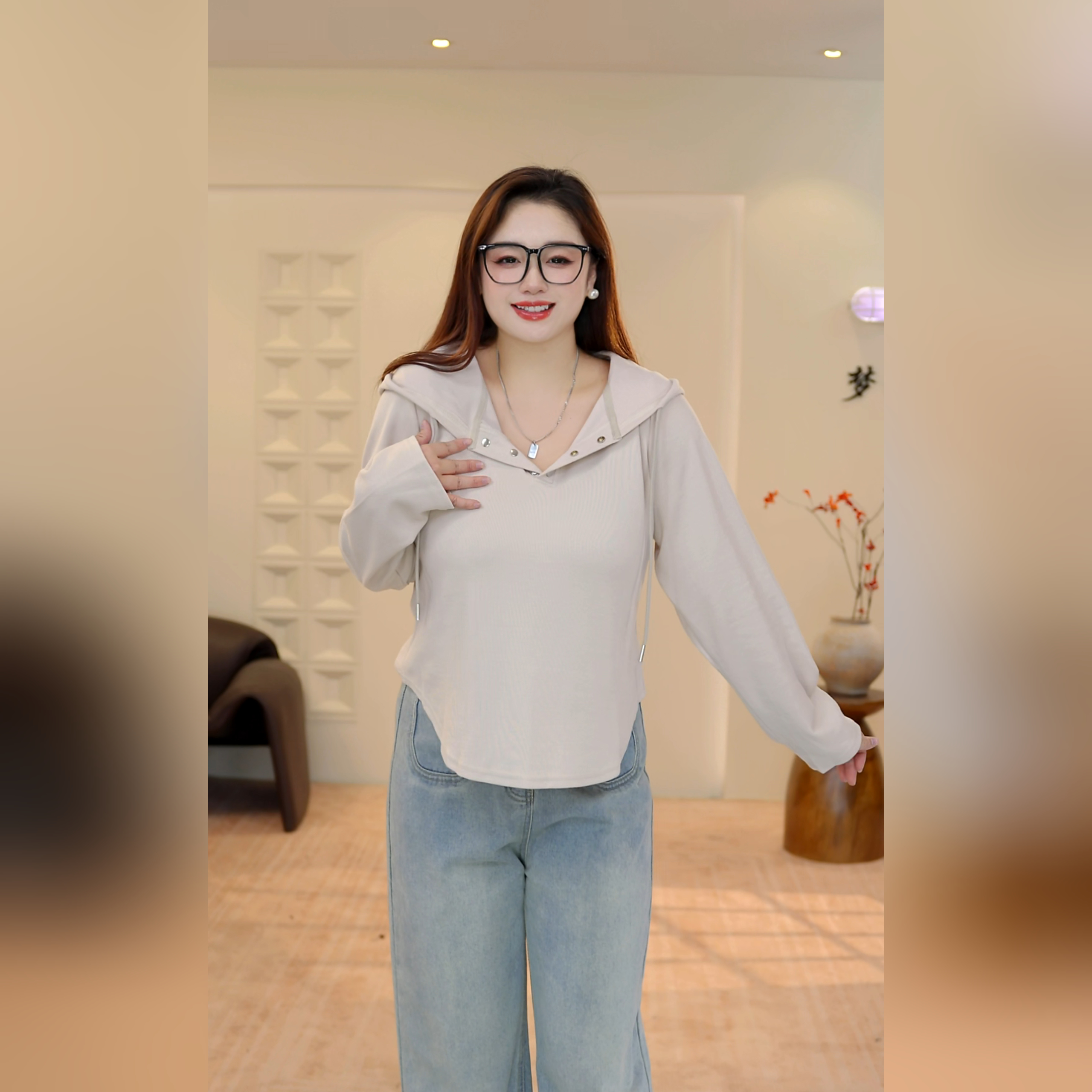 大码女装不规则连帽正肩长袖t恤秋胖mm遮肚子显瘦设计感打底上衣